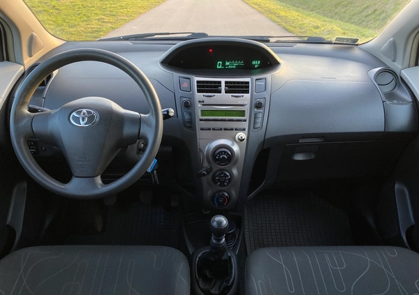 Toyota Yaris cena 8900 przebieg: 223400, rok produkcji 2010 z Wejherowo małe 137